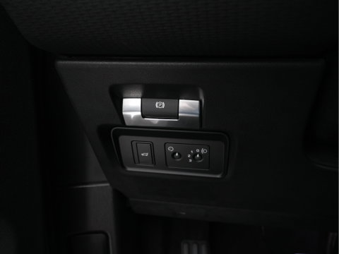 Land Rover Range Rover Evoque 2.0 D180 AWD SE (INCL-BTW) Aut. *LEATHER | FULL-LED | HEATED-COMFORTSEATS | NAVI-FULLMAP | SHIFTPADDLES | CAMERA | ECC | CARPLAY | PDC | CRUISE | 18''ALU*