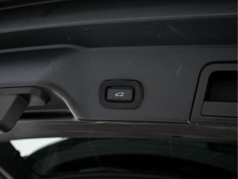 Land Rover Range Rover Evoque 2.0 D180 AWD SE (INCL-BTW) Aut. *LEATHER | FULL-LED | HEATED-COMFORTSEATS | NAVI-FULLMAP | SHIFTPADDLES | CAMERA | ECC | CARPLAY | PDC | CRUISE | 18''ALU*
