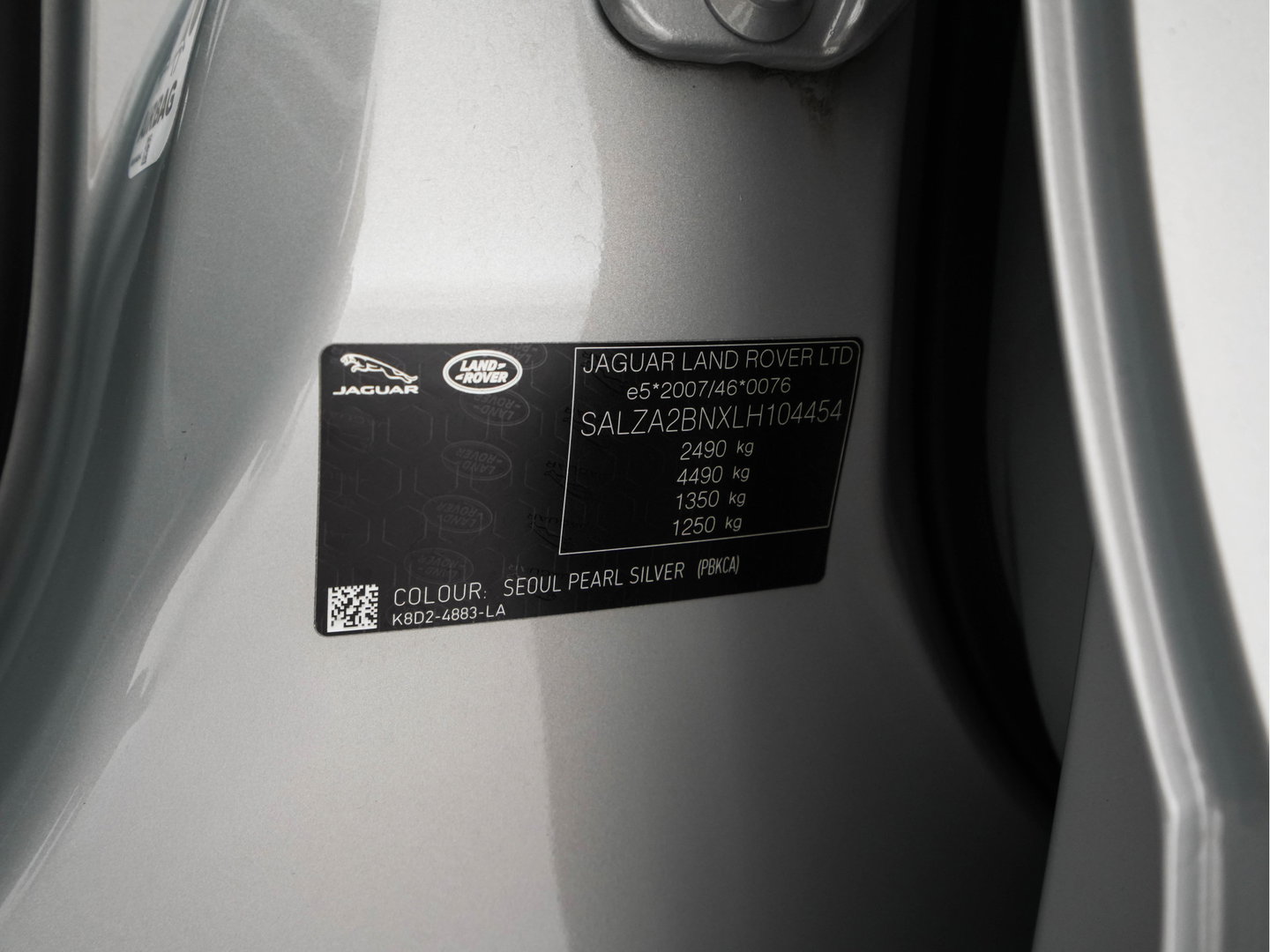 Land Rover Range Rover Evoque 2.0 D180 AWD SE (INCL-BTW) Aut. *LEATHER | FULL-LED | HEATED-COMFORTSEATS | NAVI-FULLMAP | SHIFTPADDLES | CAMERA | ECC | CARPLAY | PDC | CRUISE | 18''ALU*