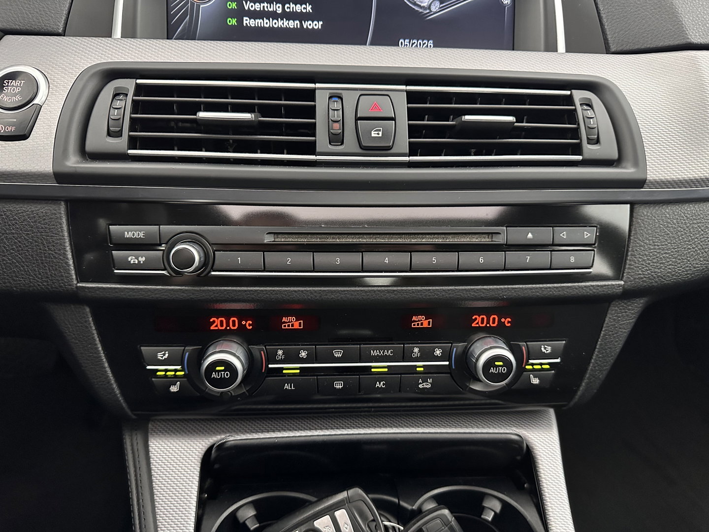 BMW 5 Serie 520i M-Sportpack High Executive Aut. *PANO | LEATHER | XENON | HARMAN/KARDON | HEATED-SPORTSEATS | NAVI-FULLMAP | PRIVACY-GLASS | SHIFTPADDLES | ECC | PDC | CRUISE | 18''ALU*