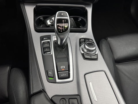 BMW 5 Serie 520i M-Sportpack High Executive Aut. *PANO | LEATHER | XENON | HARMAN/KARDON | HEATED-SPORTSEATS | NAVI-FULLMAP | PRIVACY-GLASS | SHIFTPADDLES | ECC | PDC | CRUISE | 18''ALU*