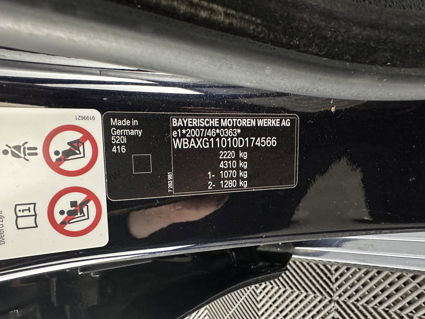 BMW 5 Serie 520i M-Sportpack High Executive Aut. *PANO | LEATHER | XENON | HARMAN/KARDON | HEATED-SPORTSEATS | NAVI-FULLMAP | PRIVACY-GLASS | SHIFTPADDLES | ECC | PDC | CRUISE | 18''ALU*