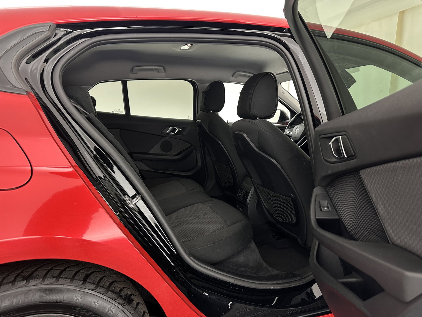 BMW 1-serie 116D Executive Edition *DIGI-COCKPIT | FULL-LED | NAVI-FULLMAP | AMBIENTLIGHT | CRUISE | KEYLESS | PRIVACY-GLASS | ECC | PDC | 16"ALU*