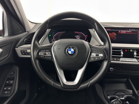 BMW 1-serie 116D Executive Edition *DIGI-COCKPIT | FULL-LED | NAVI-FULLMAP | AMBIENTLIGHT | CRUISE | KEYLESS | PRIVACY-GLASS | ECC | PDC | 16"ALU*