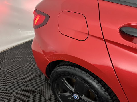 BMW 1-serie 116D Executive Edition *DIGI-COCKPIT | FULL-LED | NAVI-FULLMAP | AMBIENTLIGHT | CRUISE | KEYLESS | PRIVACY-GLASS | ECC | PDC | 16"ALU*