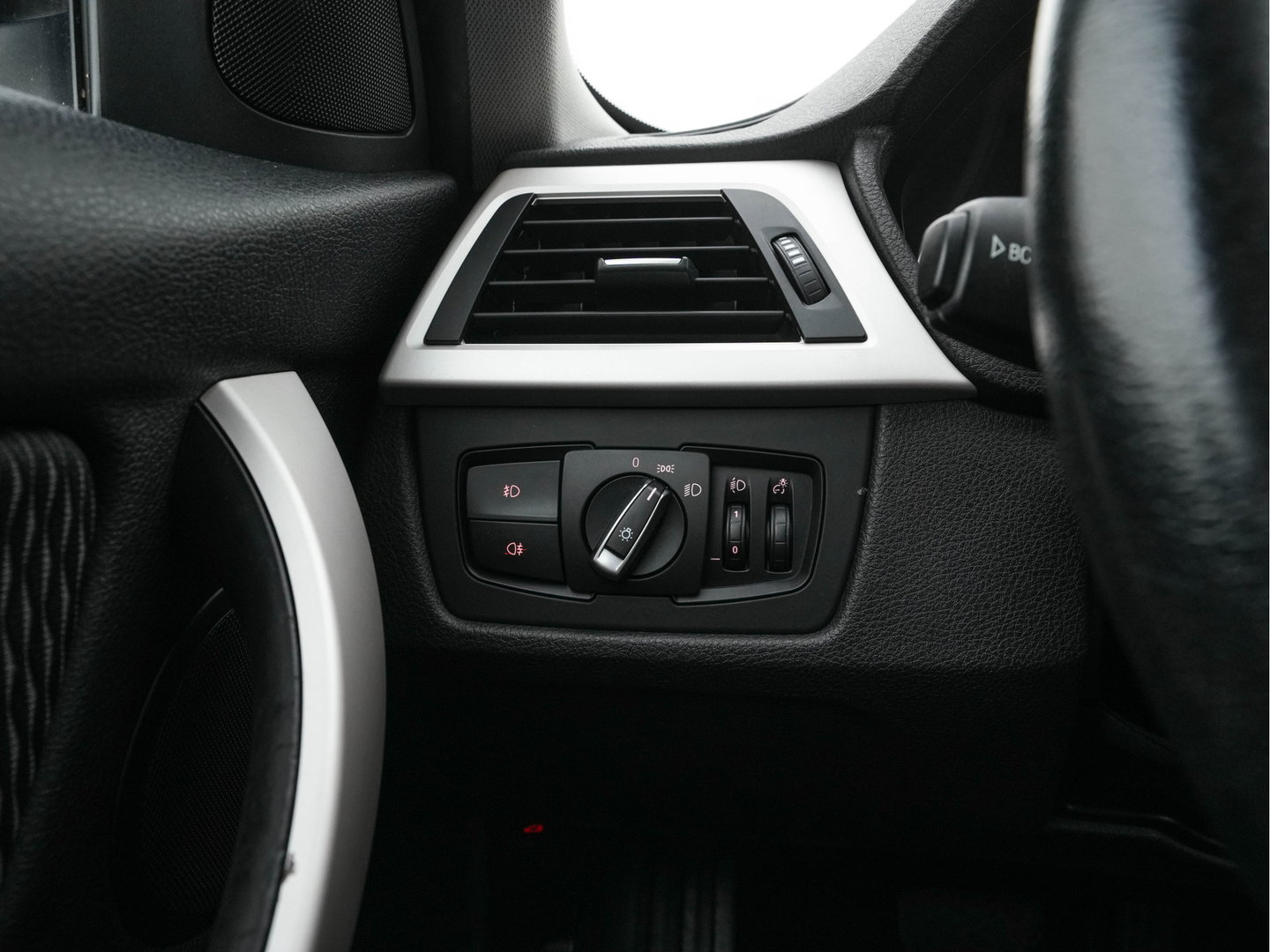 BMW 3 Serie Touring 316i Business Aut. *NAVI-FULLMAP | SPORTSEATS | AIRCO | CRUISE | 18''ALU*