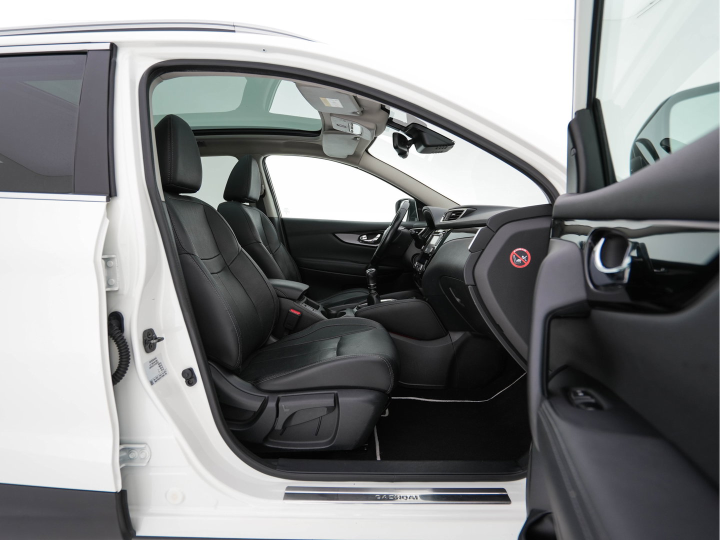 Nissan QASHQAI 1.2 Tekna *PANO | LEATHER | TOPVIEW | BLINDSPOT | LED-LIGHTS | NAVI-FULLMAP | HEATED-COMFORTSEATS | KEYLESS | DAB+ | PRIVACY-GLASS | ECC | AMBIENTLIGHT | LANE-ASSIST | PDC | TOWBAR | 19''ALU*