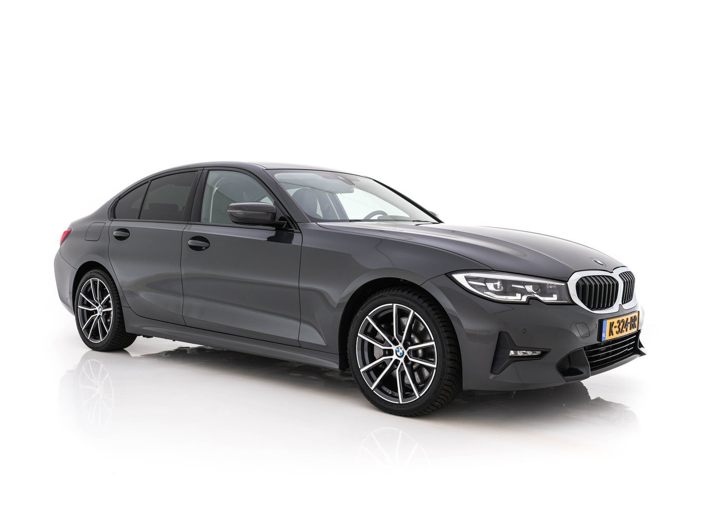 BMW 3-serie 330e eDrive Edition (Plug-In) (INCL-BTW) Aut. *LEATHER | FULL-LED | DIGI-COCKPIT | HEATED-SPORTSEATS | PRIVACYGLASS | AMBIENTLIGHT | DAB | NAVI-FULLMAP | ECC | CARPLAY | PDC | CRUI/SE | 18''ALU*