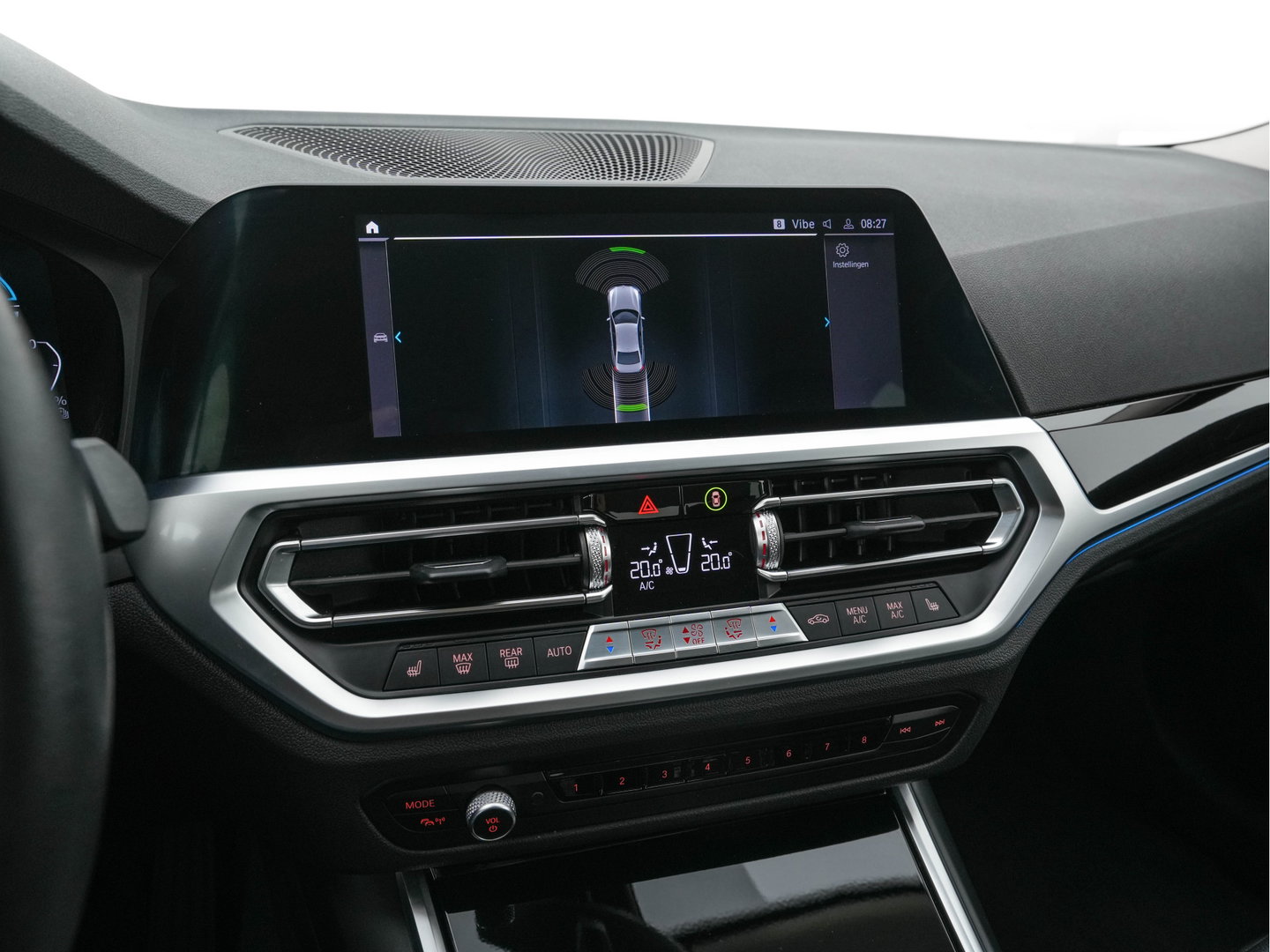 BMW 3-serie 330e eDrive Edition (Plug-In) (INCL-BTW) Aut. *LEATHER | FULL-LED | DIGI-COCKPIT | HEATED-SPORTSEATS | PRIVACYGLASS | AMBIENTLIGHT | DAB | NAVI-FULLMAP | ECC | CARPLAY | PDC | CRUI/SE | 18''ALU*