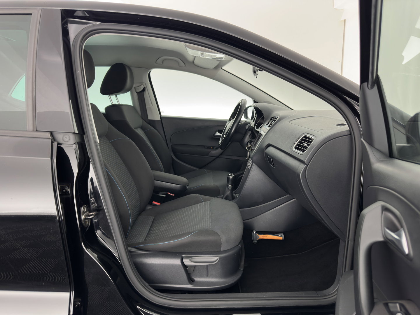 Volkswagen Polo 1.4 TDI Business Edition ( ⚠️ ) *NAVI-FULLMAP | AIRCO | CRUISE | PDC | CARPLAY | COMFORTSEATS |  PRIVACY-GLASS  | 15''ALU*