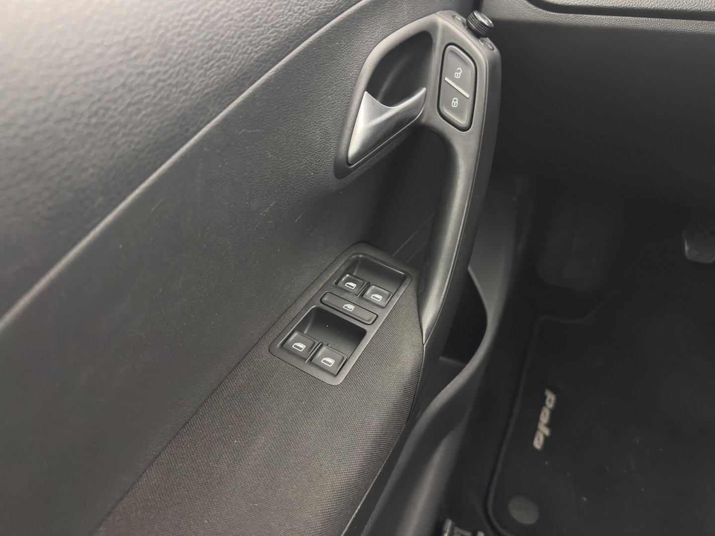 Volkswagen Polo 1.4 TDI Business Edition ( ⚠️ ) *NAVI-FULLMAP | AIRCO | CRUISE | PDC | CARPLAY | COMFORTSEATS |  PRIVACY-GLASS  | 15''ALU*