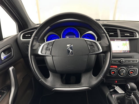 DS DS 4 1.6 BlueHDi Chic *PANO-WINDOW | FULL-LED | LEATHER-ALCANTARA | HEATED-COMFORTSEATS | NAVI-FULLMAP | DAB | CAMERA | PRIVACYGLASS | ECC | PDC | CRUISE | KEYLESS | TOWBAR | 16''ALU*