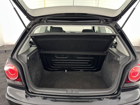 Volkswagen Polo 1.2 Optive motor not running well *AIRCO | RADIO | COMFORTSEATS | 17''ALU*