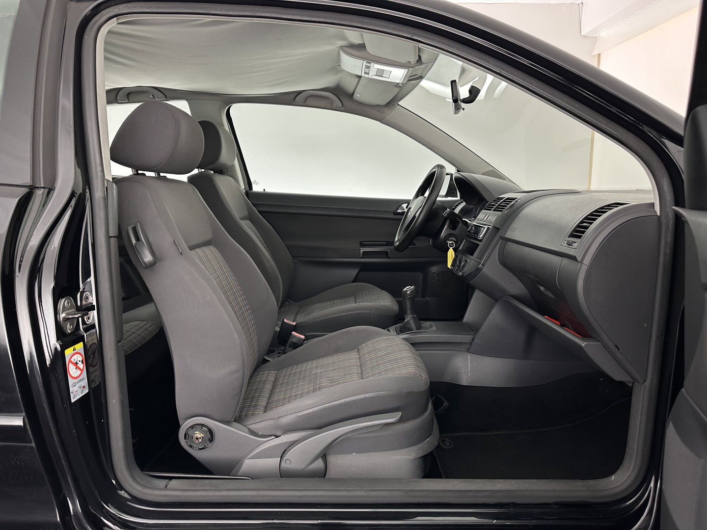Volkswagen Polo 1.2 Optive motor not running well *AIRCO | RADIO | COMFORTSEATS | 17''ALU*