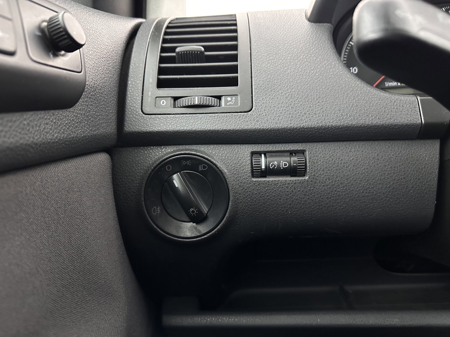 Volkswagen Polo 1.2 Optive motor not running well *AIRCO | RADIO | COMFORTSEATS | 17''ALU*