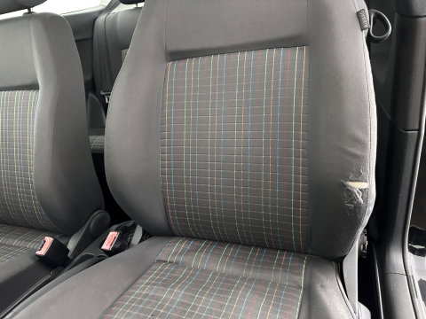 Volkswagen Polo 1.2 Optive motor not running well *AIRCO | RADIO | COMFORTSEATS | 17''ALU*