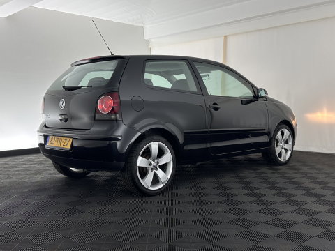 Volkswagen Polo 1.2 Optive motor not running well *AIRCO | RADIO | COMFORTSEATS | 17''ALU*