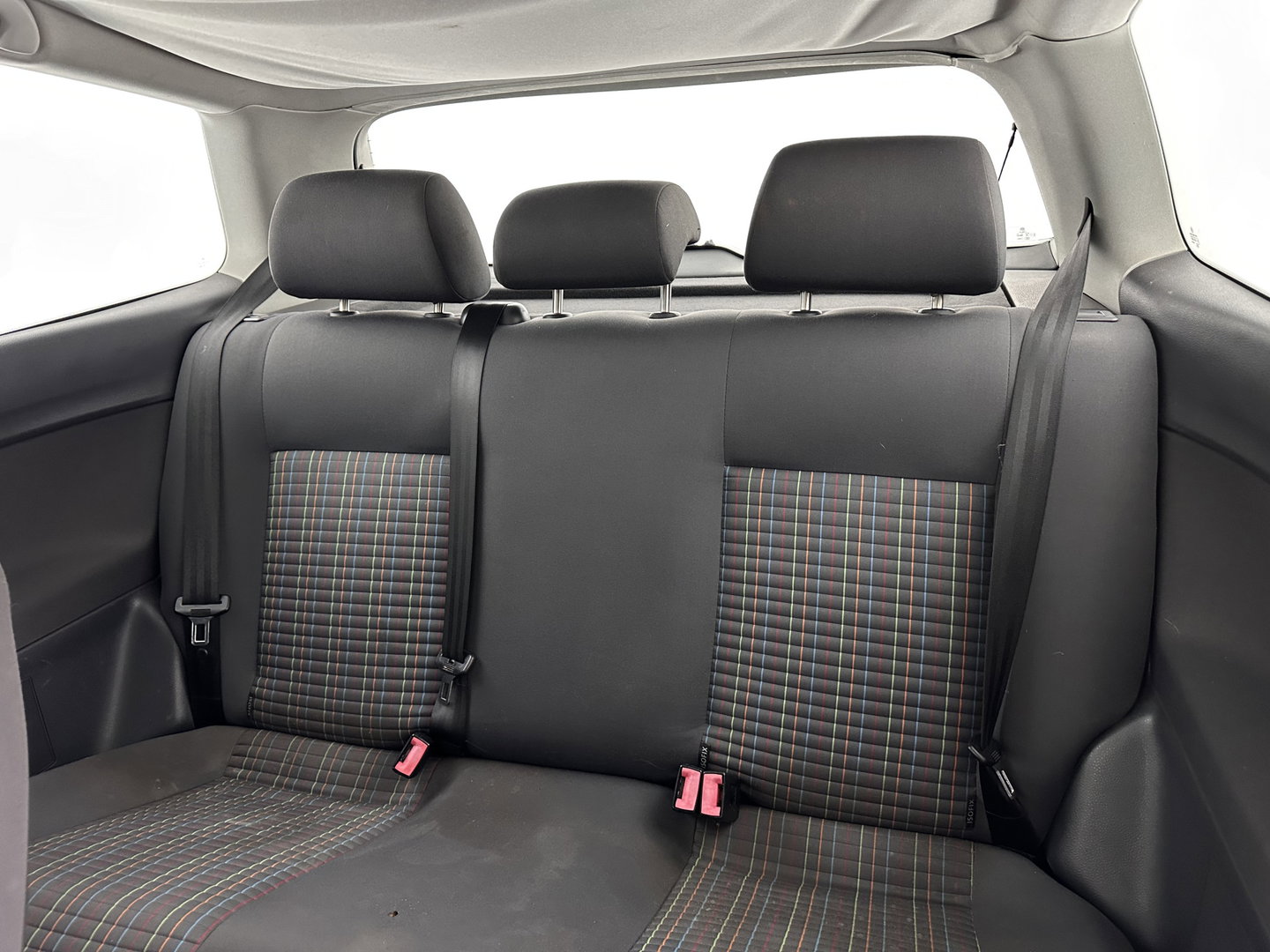 Volkswagen Polo 1.2 Optive motor not running well *AIRCO | RADIO | COMFORTSEATS | 17''ALU*