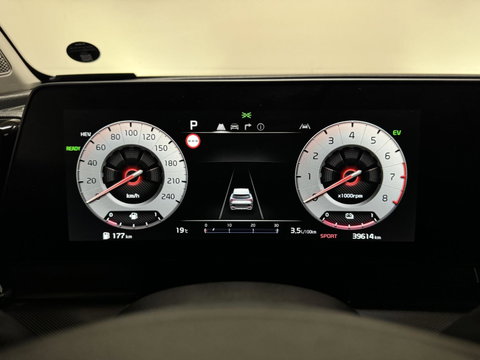 Kia Sportage 1.6 T-GDi Plug-in Hybrid AWD Pano 360° Carplay Trekh. ACC