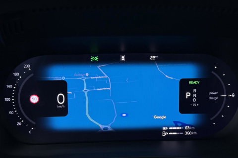 Volvo XC60 T6 Ultra Black Edition | 22 Inch | Luchtvering | Bowers & Wilkins | 360° Camera | Stoelventilatie