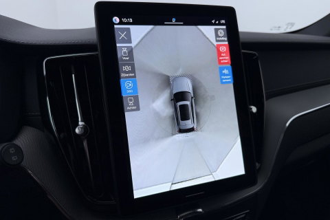 Volvo XC60 T6 Ultra Black Edition | 22 Inch | Luchtvering | Bowers & Wilkins | 360° Camera | Stoelventilatie