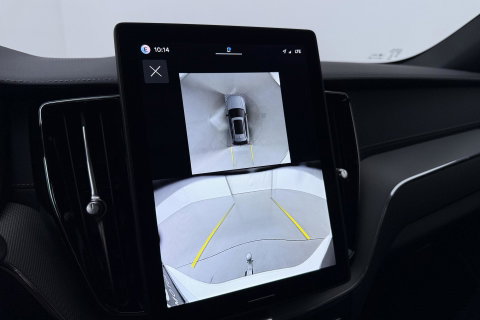 Volvo XC60 T6 Ultra Black Edition | 22 Inch | Luchtvering | Bowers & Wilkins | 360° Camera | Stoelventilatie