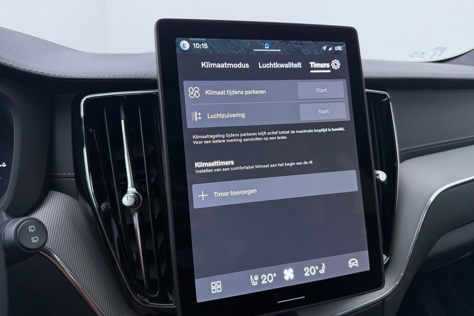 Volvo XC60 T6 Ultra Black Edition | 22 Inch | Luchtvering | Bowers & Wilkins | 360° Camera | Stoelventilatie