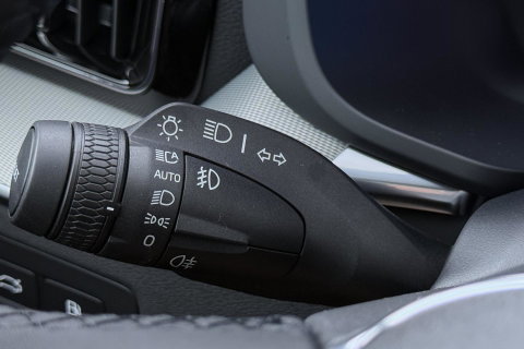 Volvo XC60 T6 Ultra Black Edition | 22 Inch | Luchtvering | Bowers & Wilkins | 360° Camera | Stoelventilatie