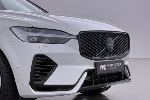 Volvo XC60 T6 Ultra Black Edition | 22 Inch | Luchtvering | Bowers & Wilkins | 360° Camera | Stoelventilatie