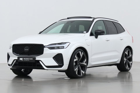 Volvo XC60 T6 Ultra Black Edition | 22 Inch | Luchtvering | Bowers & Wilkins | 360° Camera | Stoelventilatie
