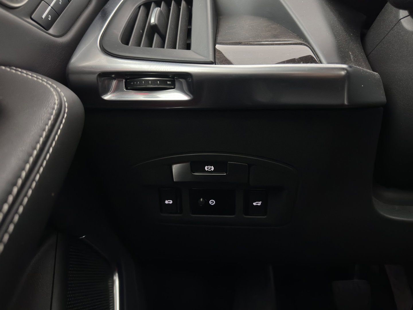 Jaguar I-PACE EV400 First Edition 90 kWh {SoH-90%} Aut. *PANO | HEAD-UP | LEATHER | FULL-LED | HEATED-SPORTSEATS | MEMORY-PACK | BLIND-SPOT | MERIDIAN-SOUND | DIGI-COCKPIT | PRIVACY-GLASS | AMBIENT-LIGHT | CAMERA | KEYLESS | 22''ALU*