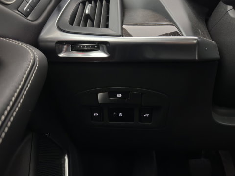 Jaguar I-PACE EV400 First Edition 90 kWh {SoH-90%} Aut. *PANO | HEAD-UP | LEATHER | FULL-LED | HEATED-SPORTSEATS | MEMORY-PACK | BLIND-SPOT | MERIDIAN-SOUND | DIGI-COCKPIT | PRIVACY-GLASS | AMBIENT-LIGHT | CAMERA | KEYLESS | 22''ALU*