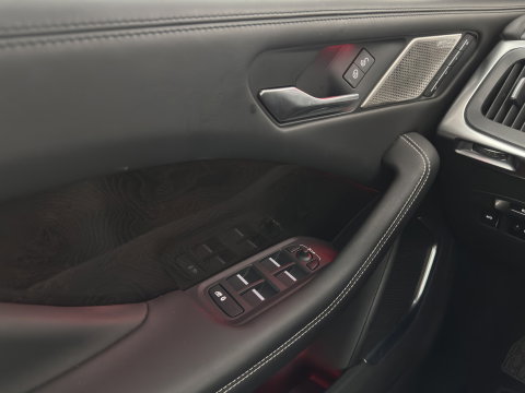 Jaguar I-PACE EV400 First Edition 90 kWh {SoH-90%} Aut. *PANO | HEAD-UP | LEATHER | FULL-LED | HEATED-SPORTSEATS | MEMORY-PACK | BLIND-SPOT | MERIDIAN-SOUND | DIGI-COCKPIT | PRIVACY-GLASS | AMBIENT-LIGHT | CAMERA | KEYLESS | 22''ALU*