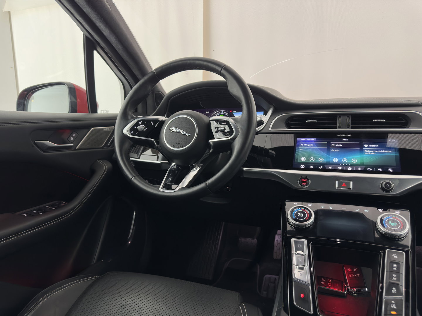 Jaguar I-PACE EV400 First Edition 90 kWh {SoH-90%} Aut. *PANO | HEAD-UP | LEATHER | FULL-LED | HEATED-SPORTSEATS | MEMORY-PACK | BLIND-SPOT | MERIDIAN-SOUND | DIGI-COCKPIT | PRIVACY-GLASS | AMBIENT-LIGHT | CAMERA | KEYLESS | 22''ALU*