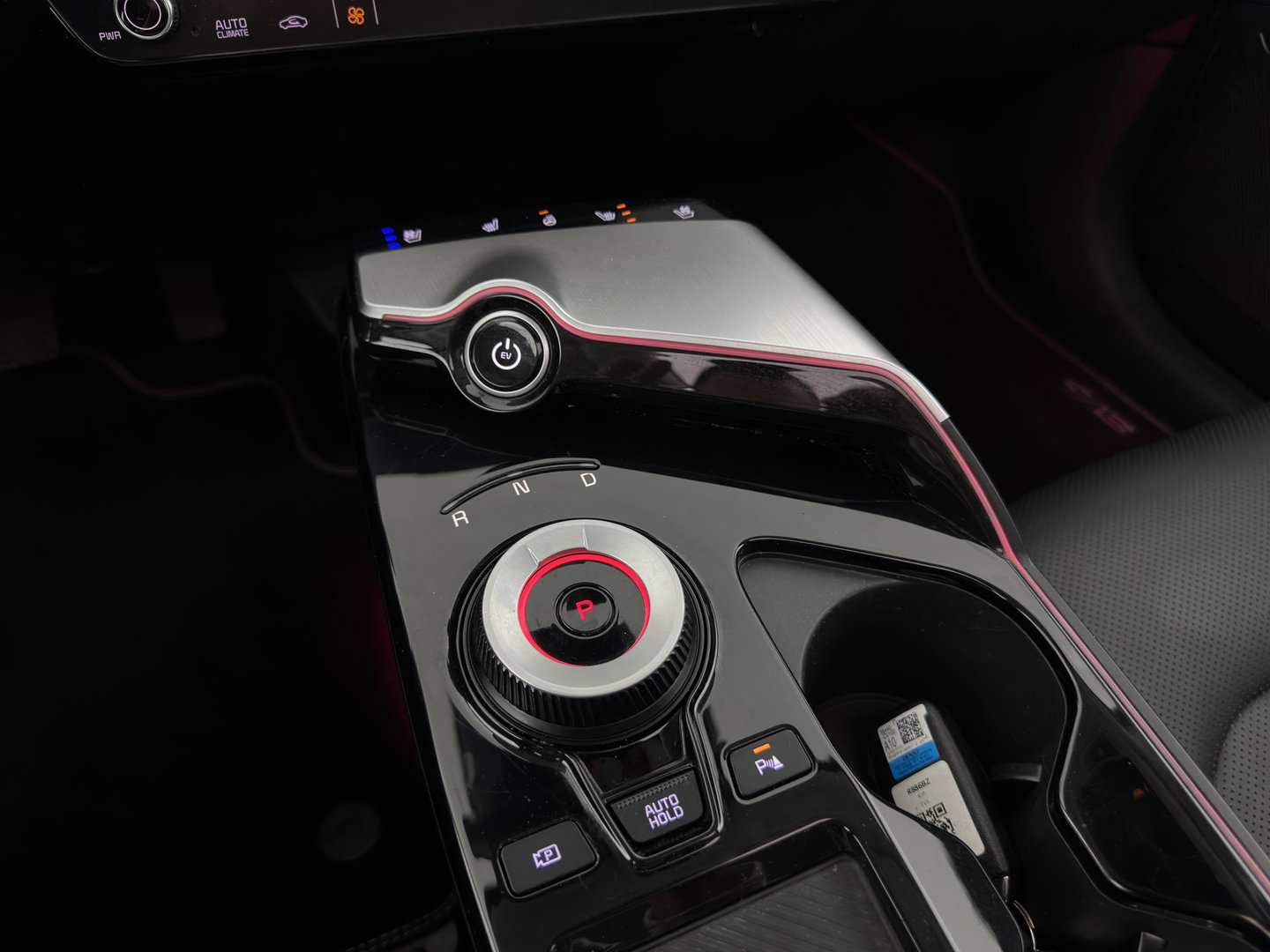 Kia Ev6 Plus Advanced 77.4 kWh [3-Fase-11kW] {SoH-93%} (INCL.BTW) Aut. *PANO | LEATHER | ADAPTIVE-CRUISE | DIGI-COCKPIT | MERIDIAN-AUDIO | MEMORY-PACK | FULL-LED | KEYLESS | CAMERA | DAB | BLIND-SPOT | NAVI-FULLMAP | PRIVACY-GLASS | AMBIENT-L