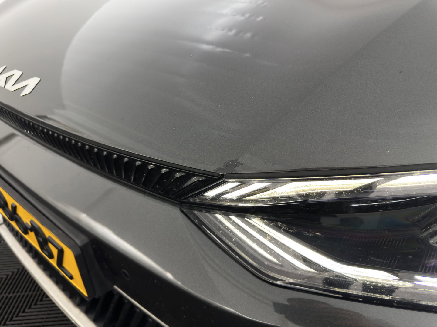 Kia Ev6 Plus Advanced 77.4 kWh [3-Fase-11kW] {SoH-93%} (INCL.BTW) Aut. *PANO | LEATHER | ADAPTIVE-CRUISE | DIGI-COCKPIT | MERIDIAN-AUDIO | MEMORY-PACK | FULL-LED | KEYLESS | CAMERA | DAB | BLIND-SPOT | NAVI-FULLMAP | PRIVACY-GLASS | AMBIENT-L