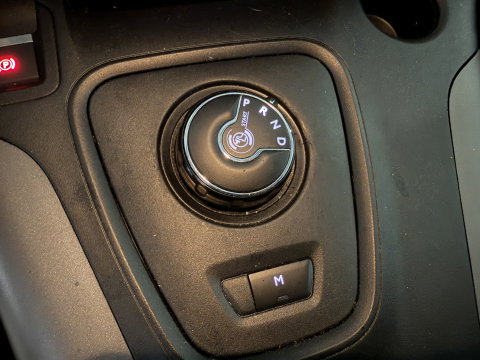 Toyota ProAce CITY Verso 1.2 Turbo 130pk Active Long 7 persoons / rolstoel lift / vaste prijs rijklaar € 24.950 marge / lease vanaf € / automaat / camera / grijs metallic / dubbele schuifdeur / euro 6