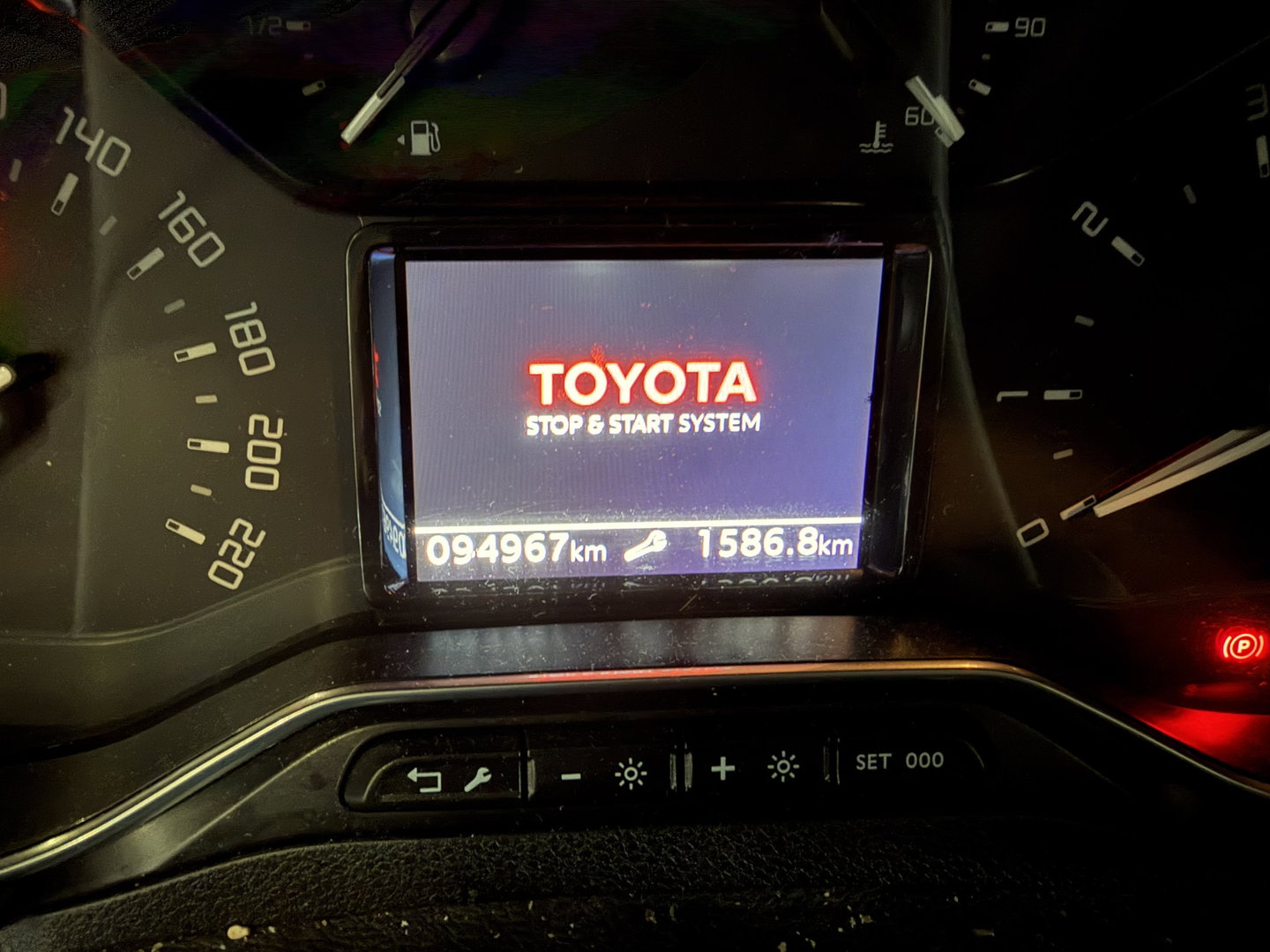 Toyota ProAce CITY Verso 1.2 Turbo 130pk Active Long 7 persoons / rolstoel lift / vaste prijs rijklaar € 24.950 marge / lease vanaf € / automaat / camera / grijs metallic / dubbele schuifdeur / euro 6