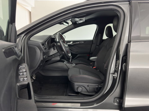 Ford FOCUS Wagon 1.5 EcoBlue ST Line Business *FULL-LED | SPORT-SEATS | NAVI-FULLMAP | KEYLESS | PRIVACY-GLASS | ECC | PDC | CRUISE | 18''ALU*