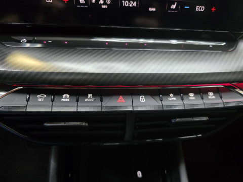 Škoda Octavia Combi 1.4 TSI RS iV PHEV Business Pano HUD Navi Clima 18"LM