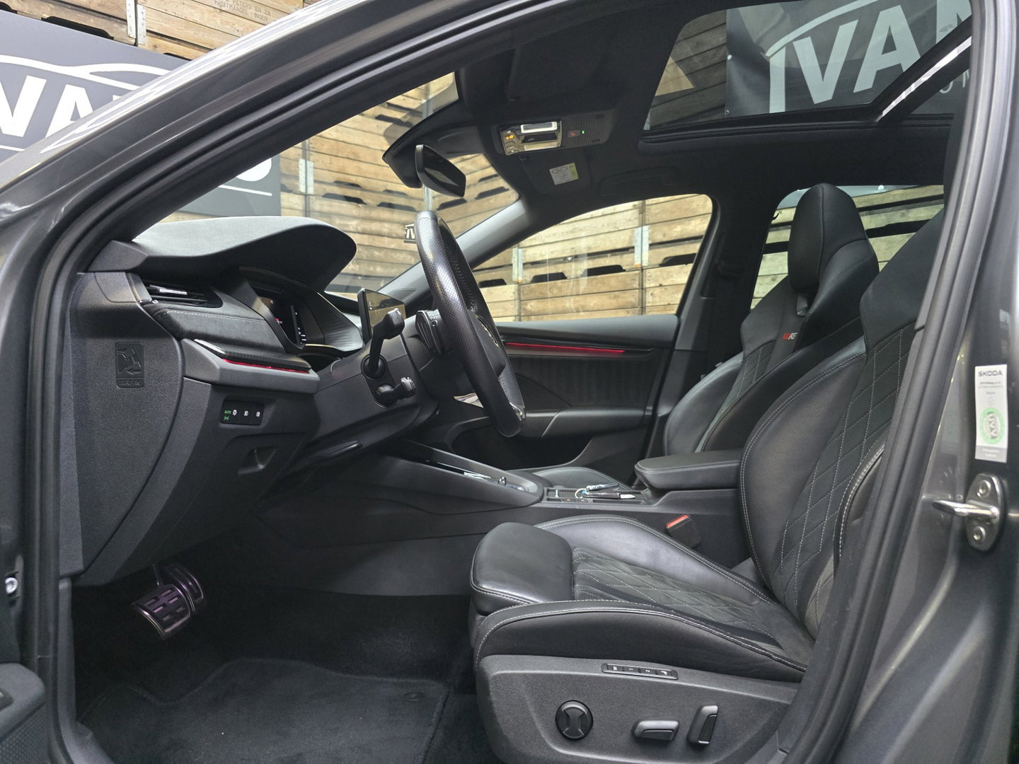 Škoda Octavia Combi 1.4 TSI RS iV PHEV Business Pano HUD Navi Clima 18"LM