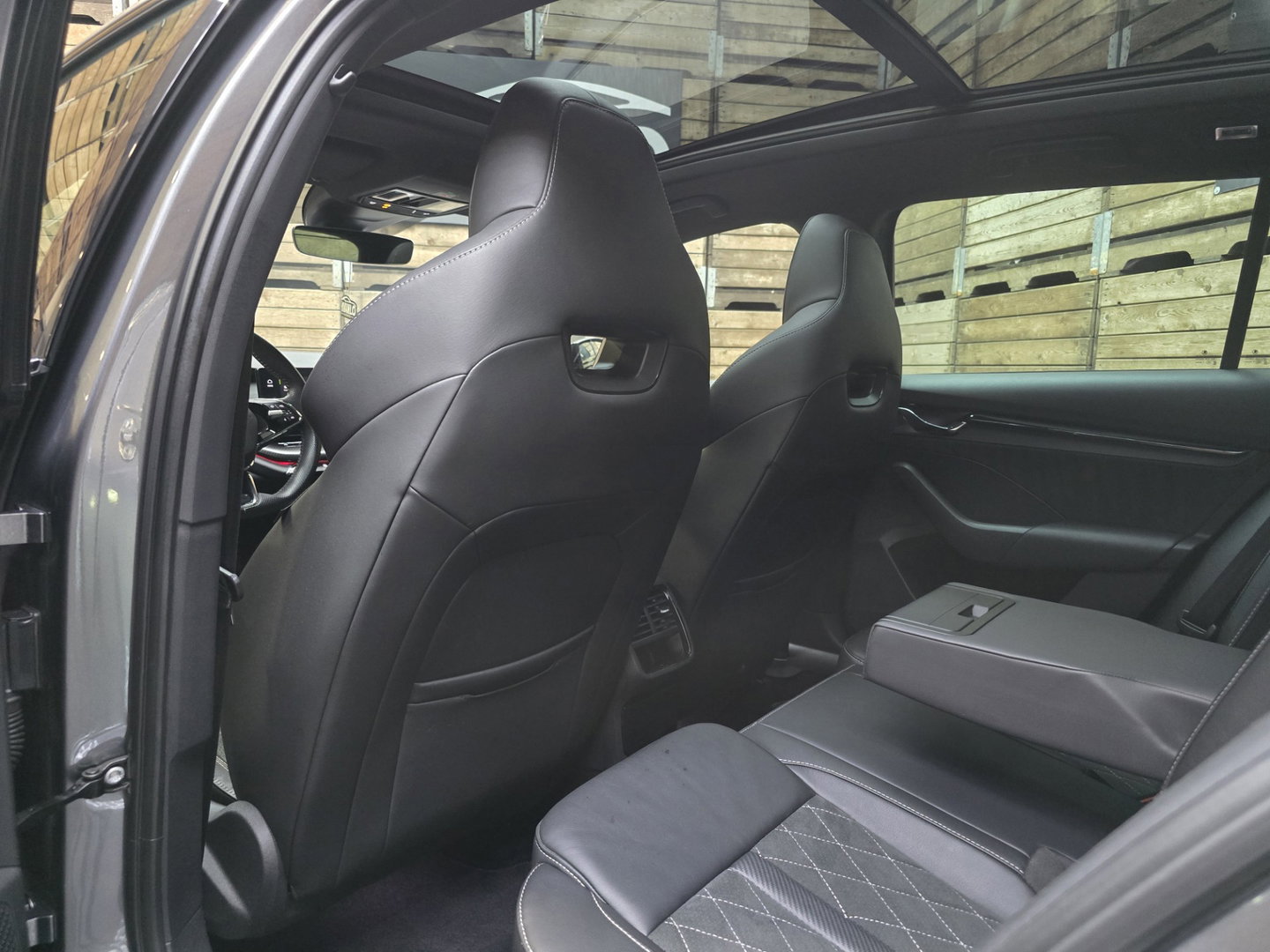 Škoda Octavia Combi 1.4 TSI RS iV PHEV Business Pano HUD Navi Clima 18"LM
