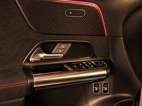 Mercedes-Benz GLA 250 e AMG-line hybrid l nieuwe auto rijklaar