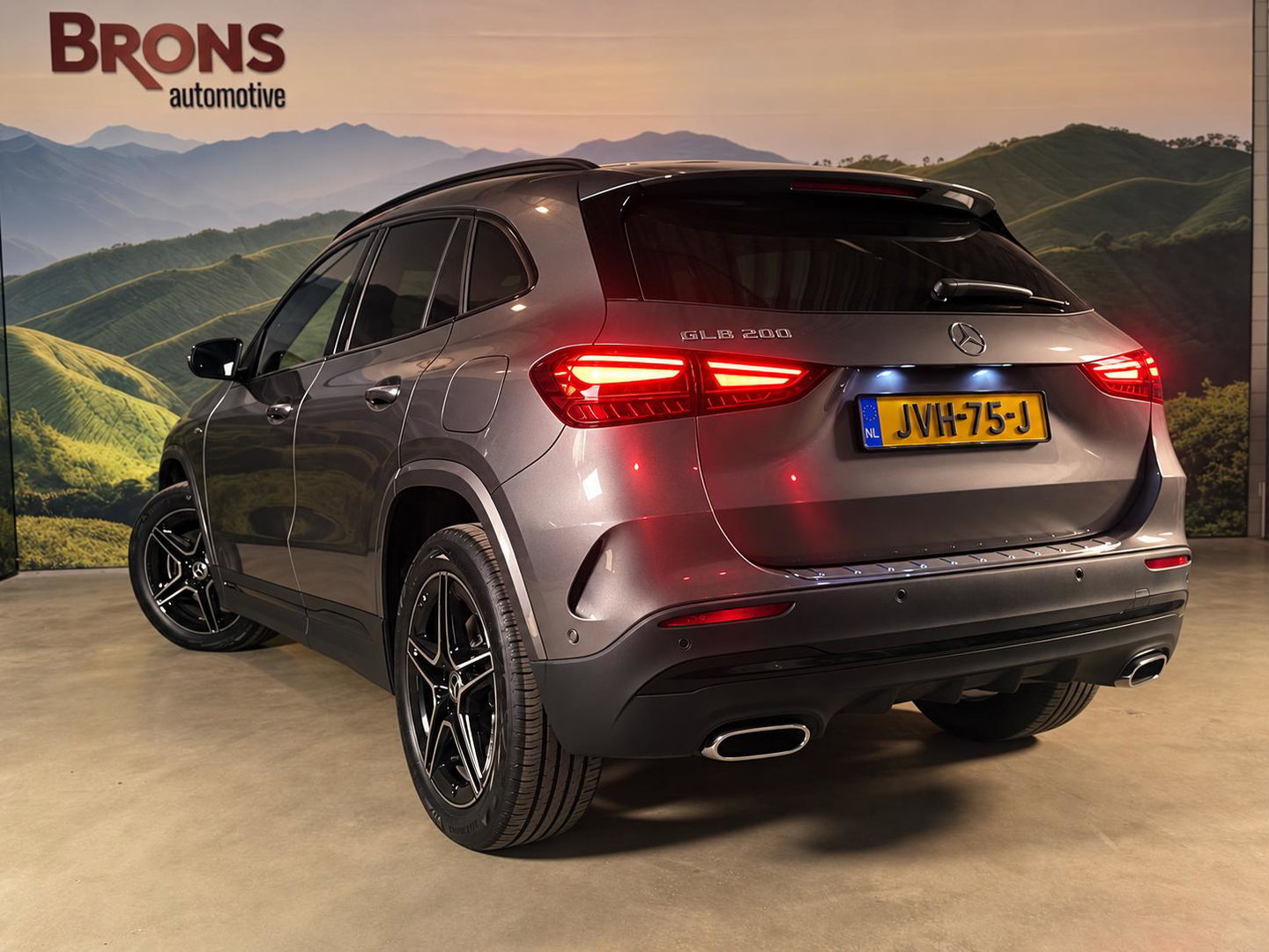 Mercedes-Benz GLA 250 e AMG-line hybrid l nieuwe auto rijklaar