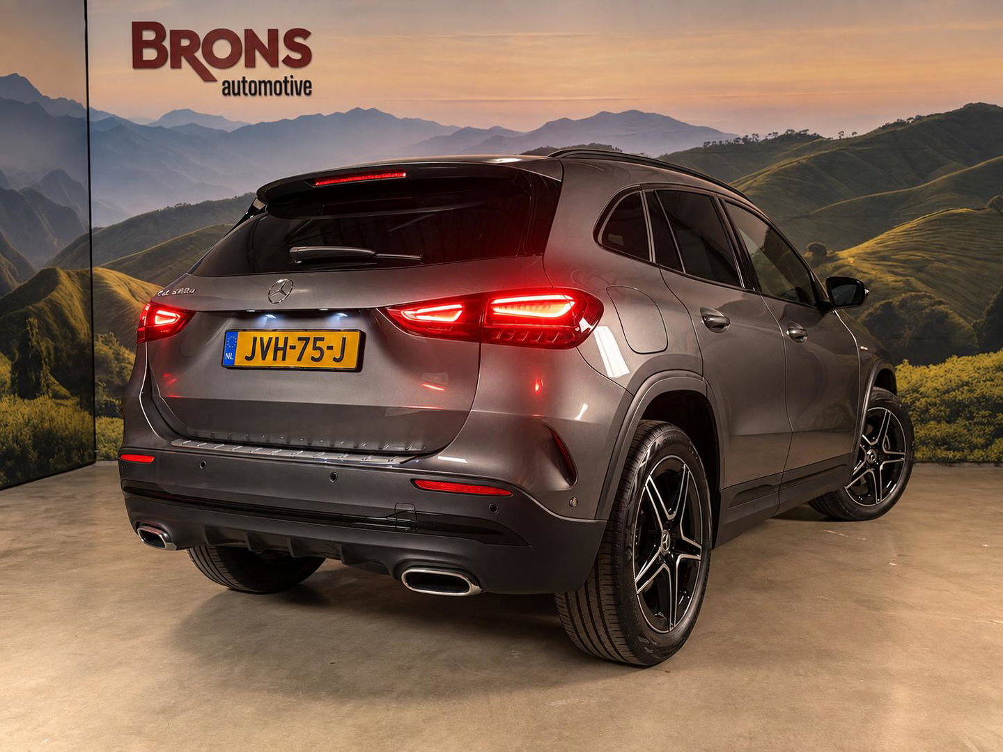Mercedes-Benz GLA 250 e AMG-line hybrid l nieuwe auto rijklaar