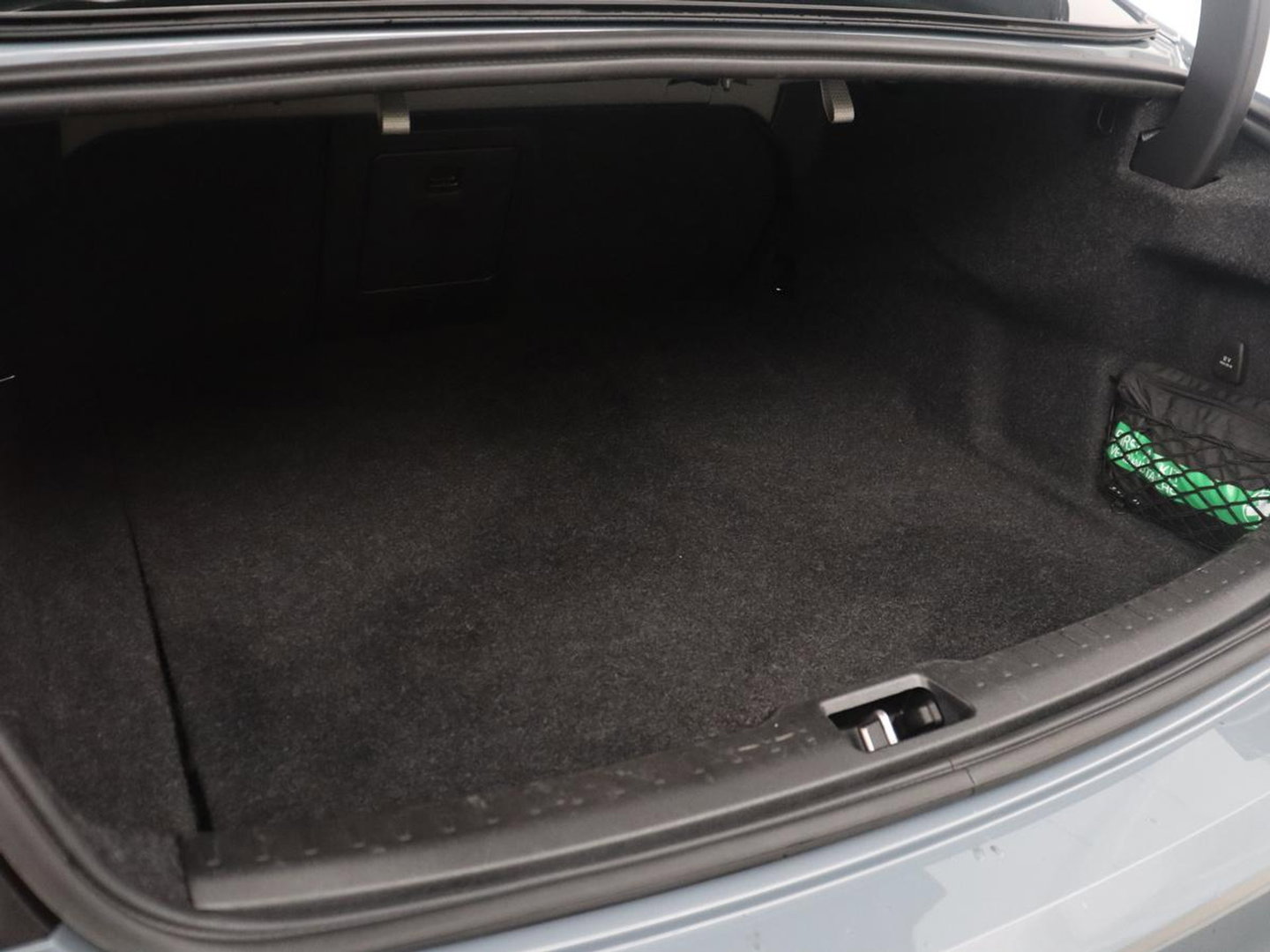 Volvo S60 2.0 Recharge T8 AWD R-Design SOH 95,6% | 360 Camera | Navigatie | Apple Carplay | Stoelverwarming