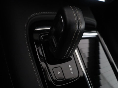 Volvo S60 2.0 Recharge T8 AWD R-Design SOH 95,6% | 360 Camera | Navigatie | Apple Carplay | Stoelverwarming
