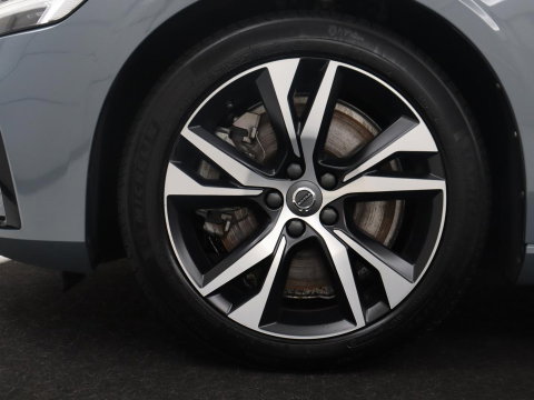 Volvo S60 2.0 Recharge T8 AWD R-Design SOH 95,6% | 360 Camera | Navigatie | Apple Carplay | Stoelverwarming