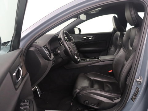 Volvo S60 2.0 Recharge T8 AWD R-Design SOH 95,6% | 360 Camera | Navigatie | Apple Carplay | Stoelverwarming