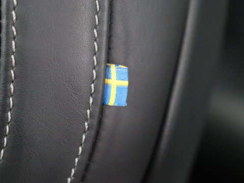 Volvo S60 2.0 Recharge T8 AWD R-Design SOH 95,6% | 360 Camera | Navigatie | Apple Carplay | Stoelverwarming